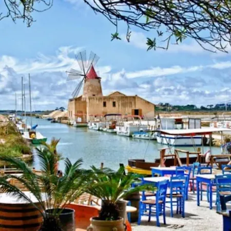 Sul Golfo Di Bonagia Holiday home *